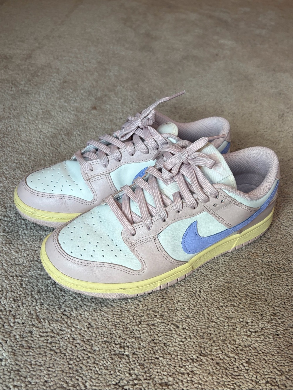 Women’s Nike Dunk Low Top sneaker in ‘Pink Oxford’